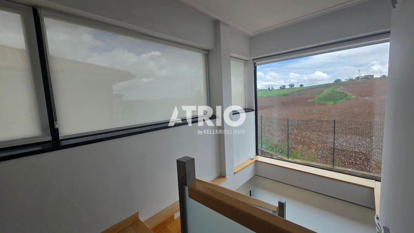 4 bedroom Townhouse for sale in Burgos city with garage - € 639,000 (Ref: 9816209)