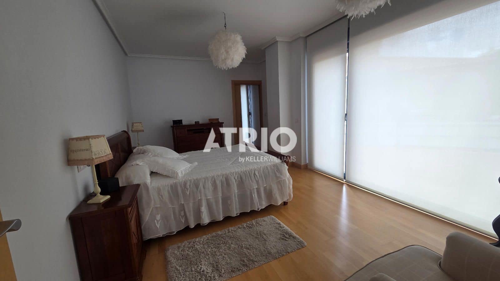 4 bedroom Townhouse for sale in Burgos city with garage - € 639,000 (Ref: 9816209)