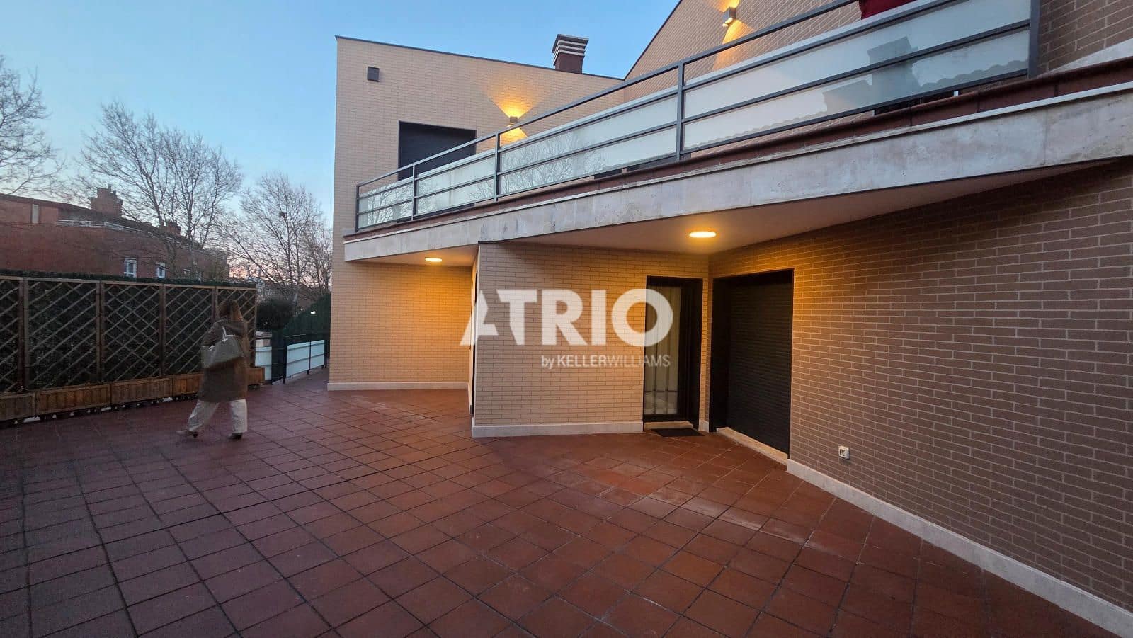 4 bedroom Townhouse for sale in Burgos city with garage - € 639,000 (Ref: 9816209)