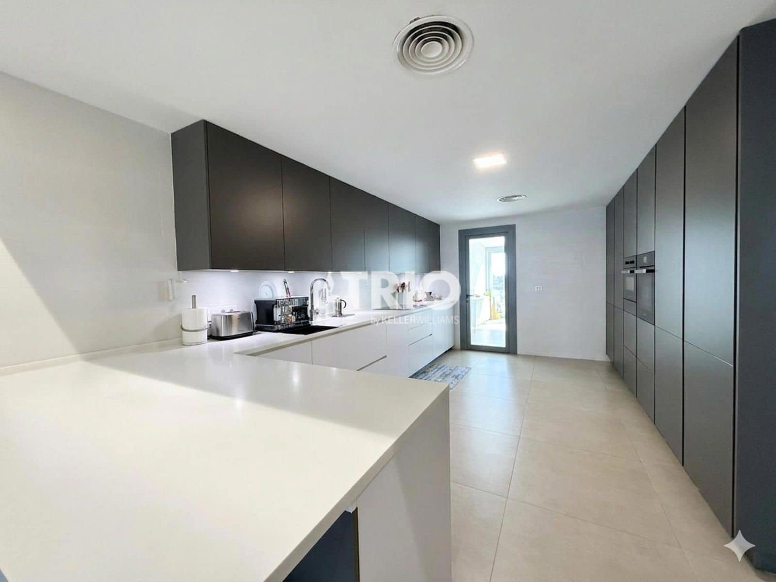 3 sovrum Lägenhet till salu i Portixol med pool garage - 2 500 000 € (Ref: 9818866)