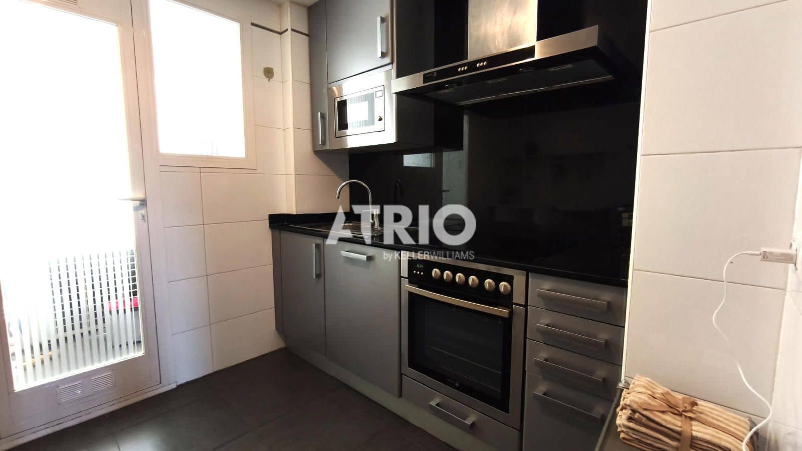1 makuuhuone Asunto vuokrattavana paikassa Palma de Mallorca mukana uima-altaan 
autotalli - 1 350 € (Ref: 9819273)
