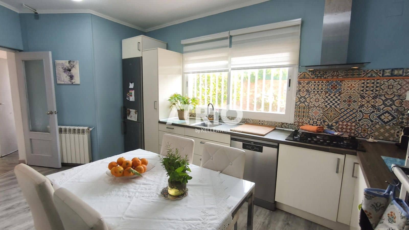 4 bedroom Villa for sale in Llucmajor with garage - € 695,000 (Ref: 9832987)