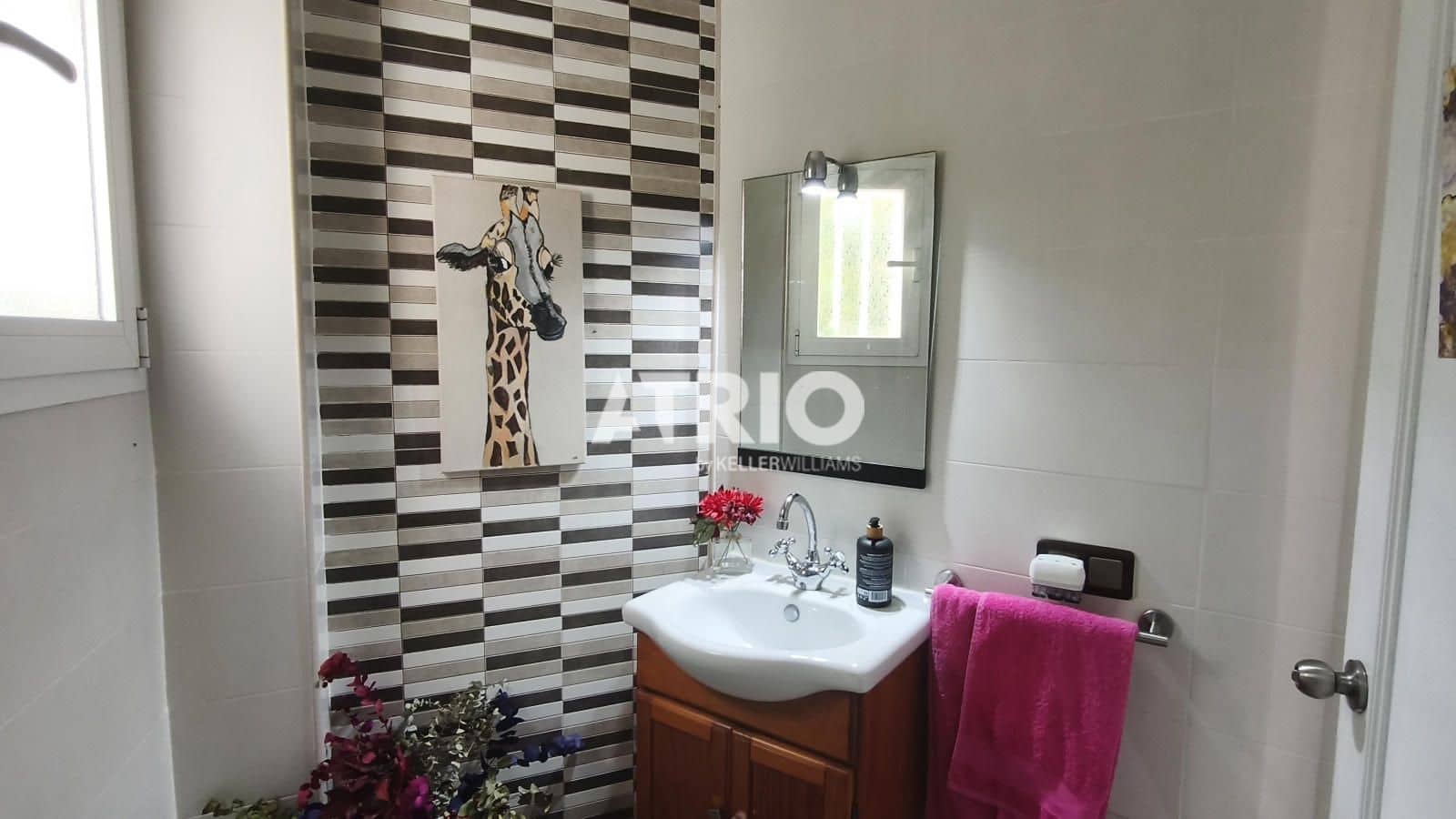 4 bedroom Villa for sale in Llucmajor with garage - € 695,000 (Ref: 9832987)