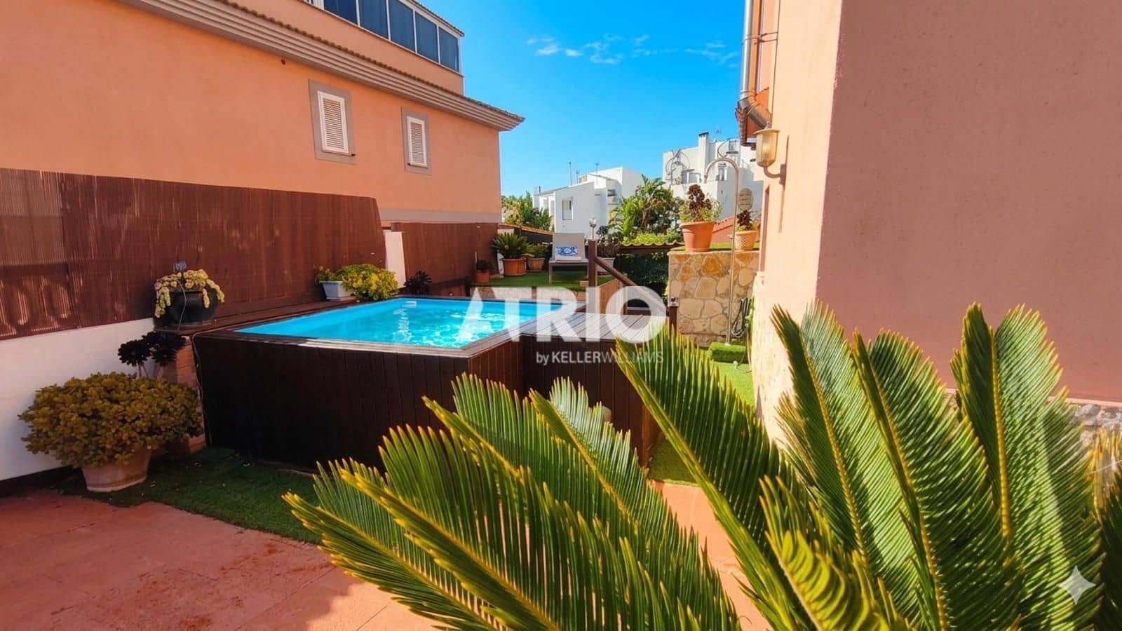 4 bedroom Villa for sale in Llucmajor with garage - € 695,000 (Ref: 9832987)