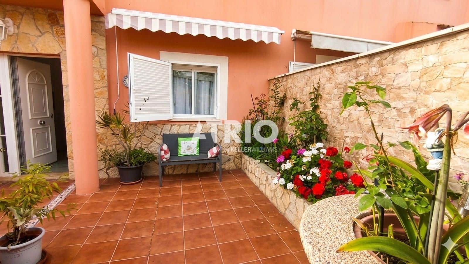 4 bedroom Villa for sale in Llucmajor with garage - € 695,000 (Ref: 9832987)