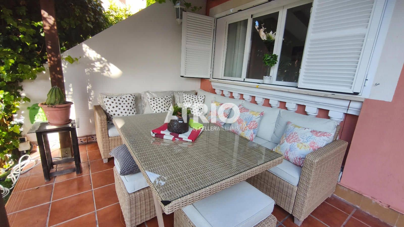 4 bedroom Villa for sale in Llucmajor with garage - € 695,000 (Ref: 9832987)