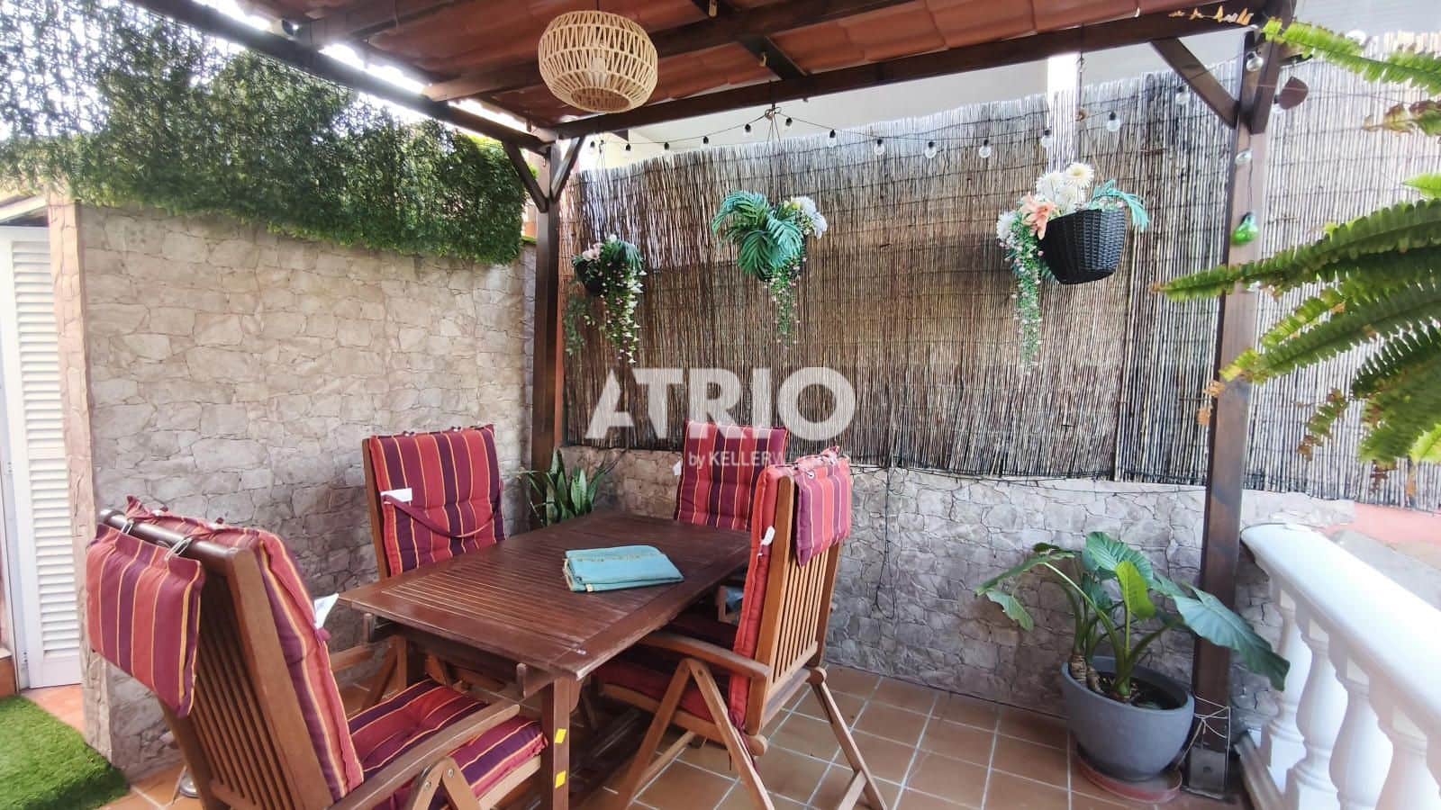 4 bedroom Villa for sale in Llucmajor with garage - € 695,000 (Ref: 9832987)