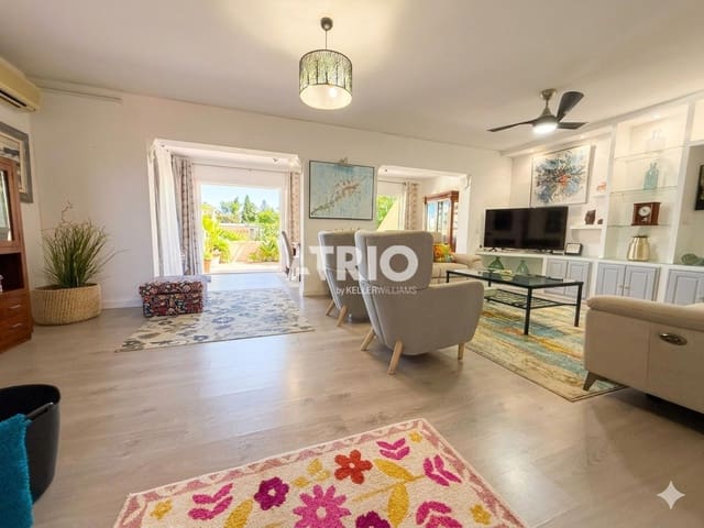 4 chambre Villa/Maison à vendre à Llucmajor avec garage - 695 000 € (Ref: 9832987)