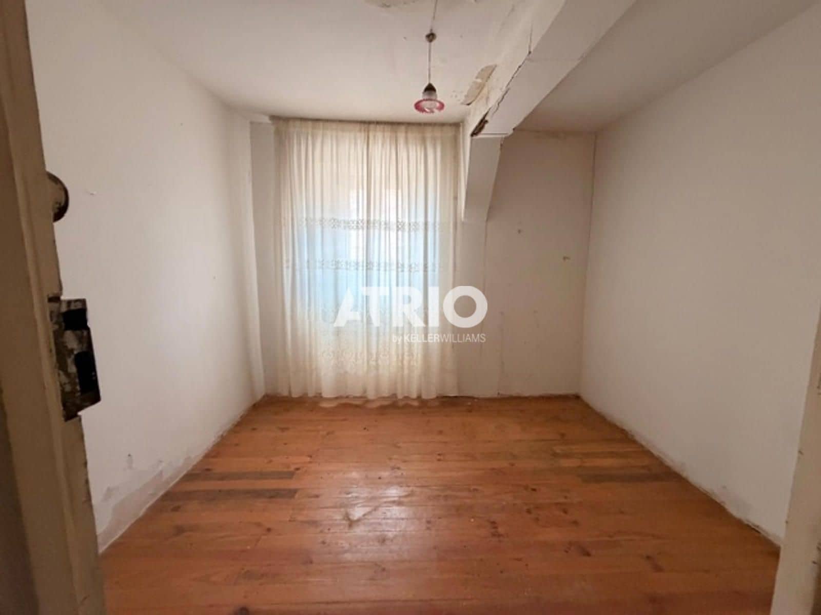 7 bedroom Villa for sale in Burgos city - € 75,000 (Ref: 9834305)