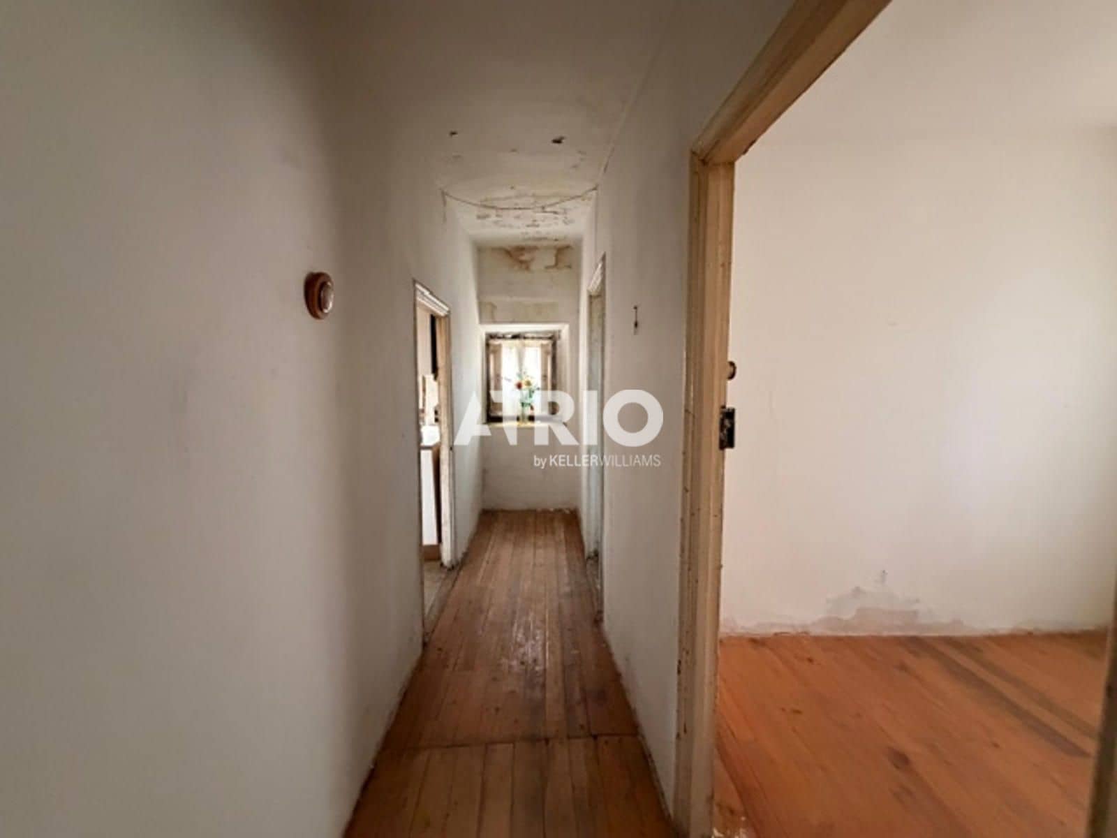 7 bedroom Villa for sale in Burgos city - € 75,000 (Ref: 9834305)
