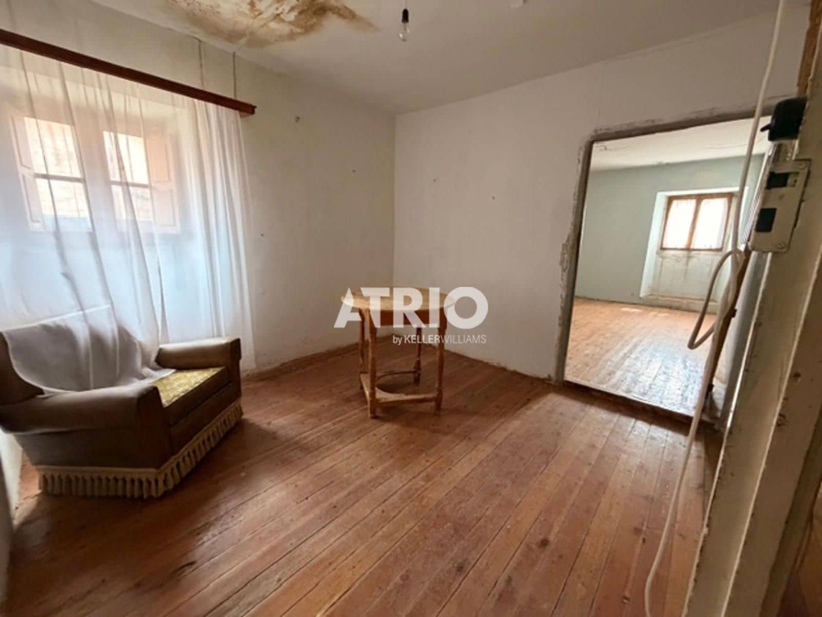 7 bedroom Villa for sale in Burgos city - € 75,000 (Ref: 9834305)
