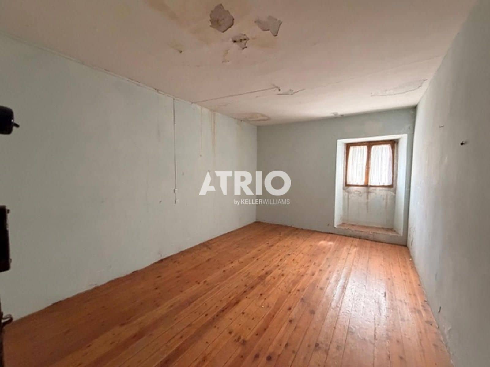 7 bedroom Villa for sale in Burgos city - € 75,000 (Ref: 9834305)
