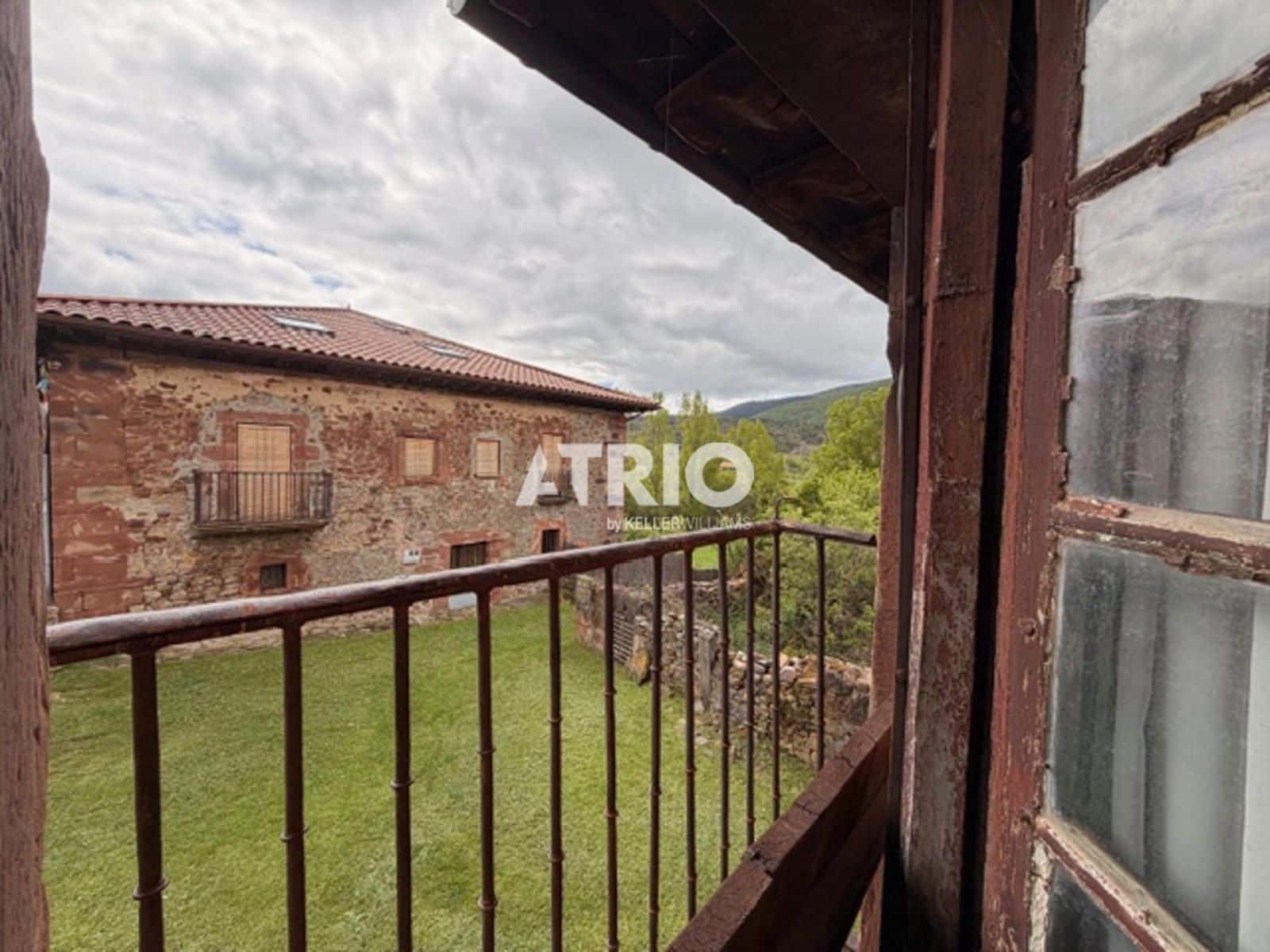 7 bedroom Villa for sale in Burgos city - € 75,000 (Ref: 9834305)