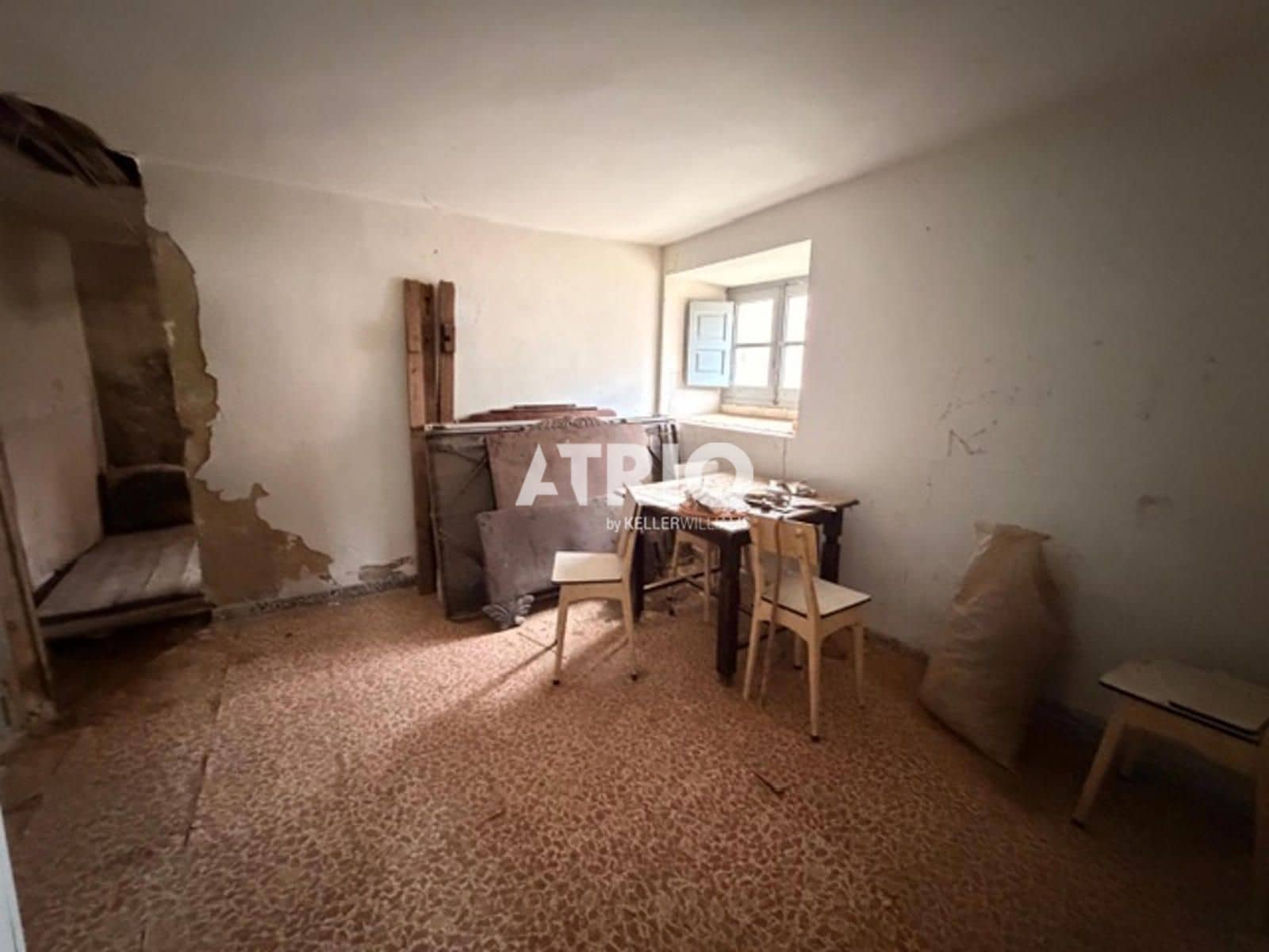 7 bedroom Villa for sale in Burgos city - € 75,000 (Ref: 9834305)