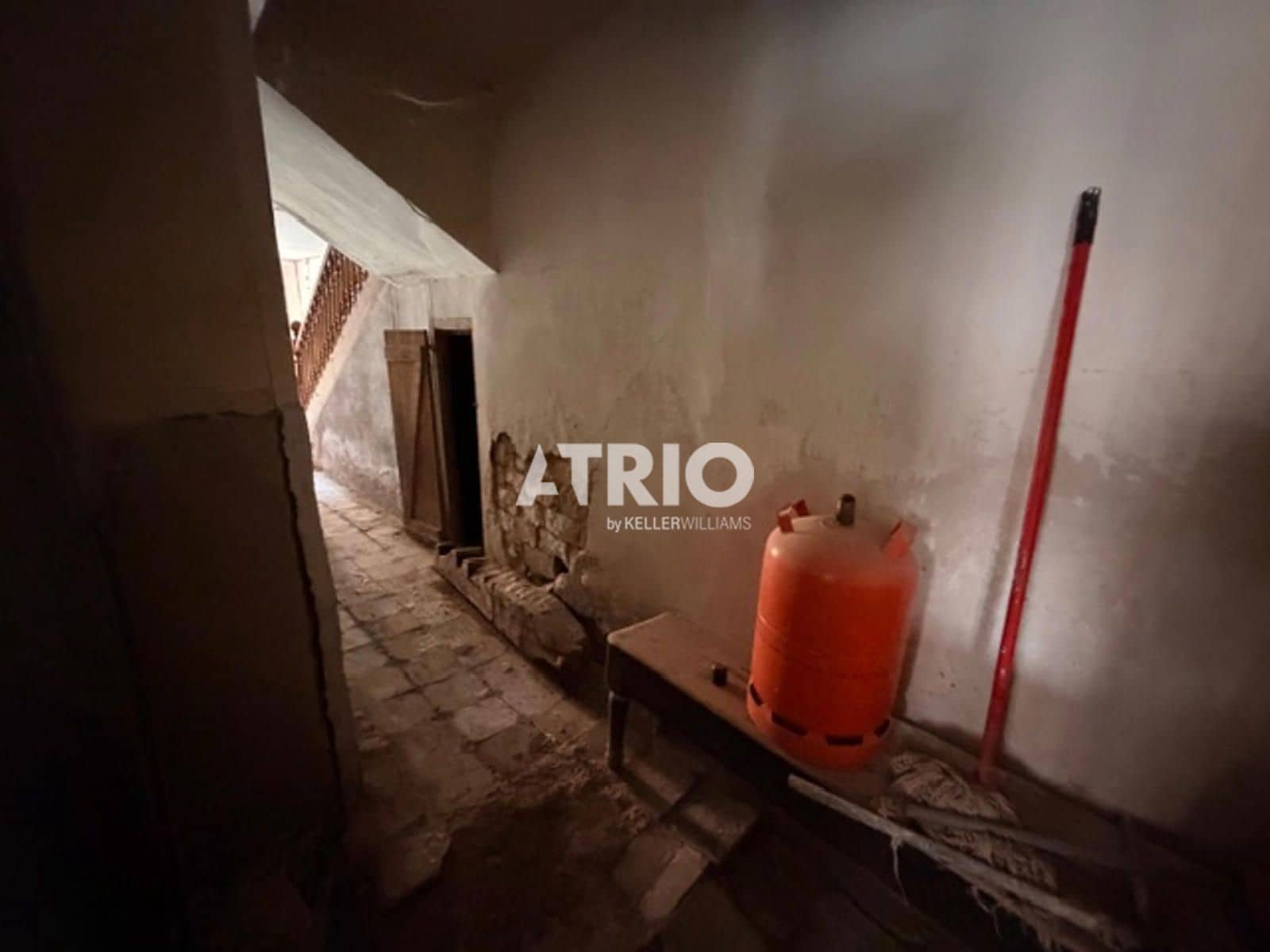 7 bedroom Villa for sale in Burgos city - € 75,000 (Ref: 9834305)