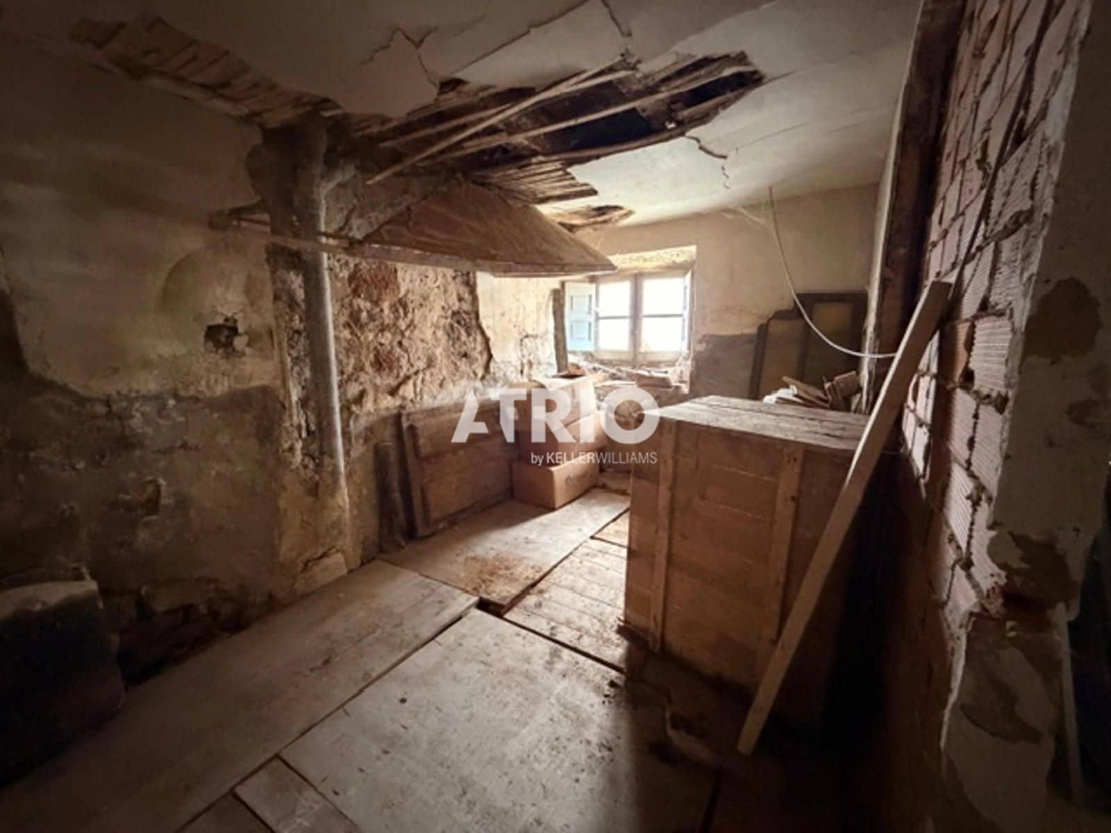 7 bedroom Villa for sale in Burgos city - € 75,000 (Ref: 9834305)