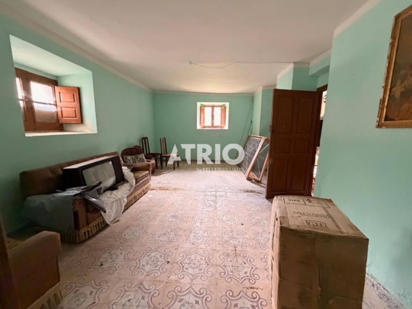 7 bedroom Villa for sale in Burgos city - € 75,000 (Ref: 9834305)
