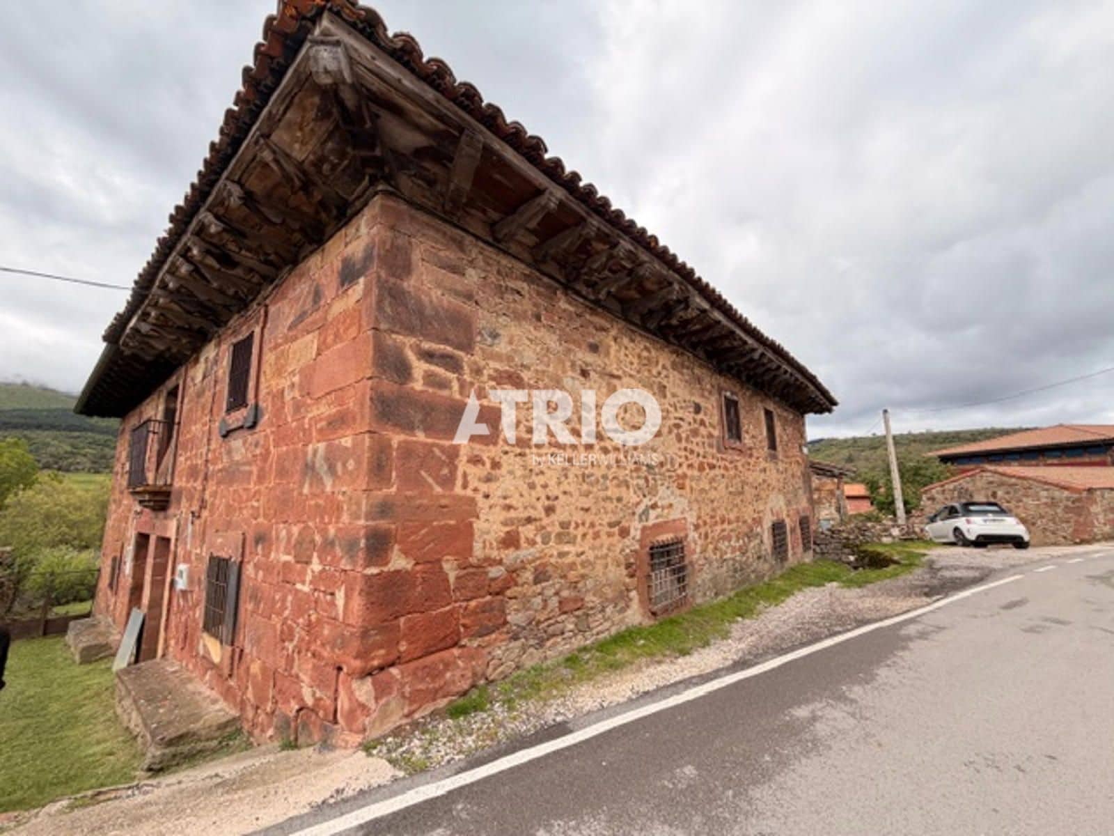 7 bedroom Villa for sale in Burgos city - € 75,000 (Ref: 9834305)