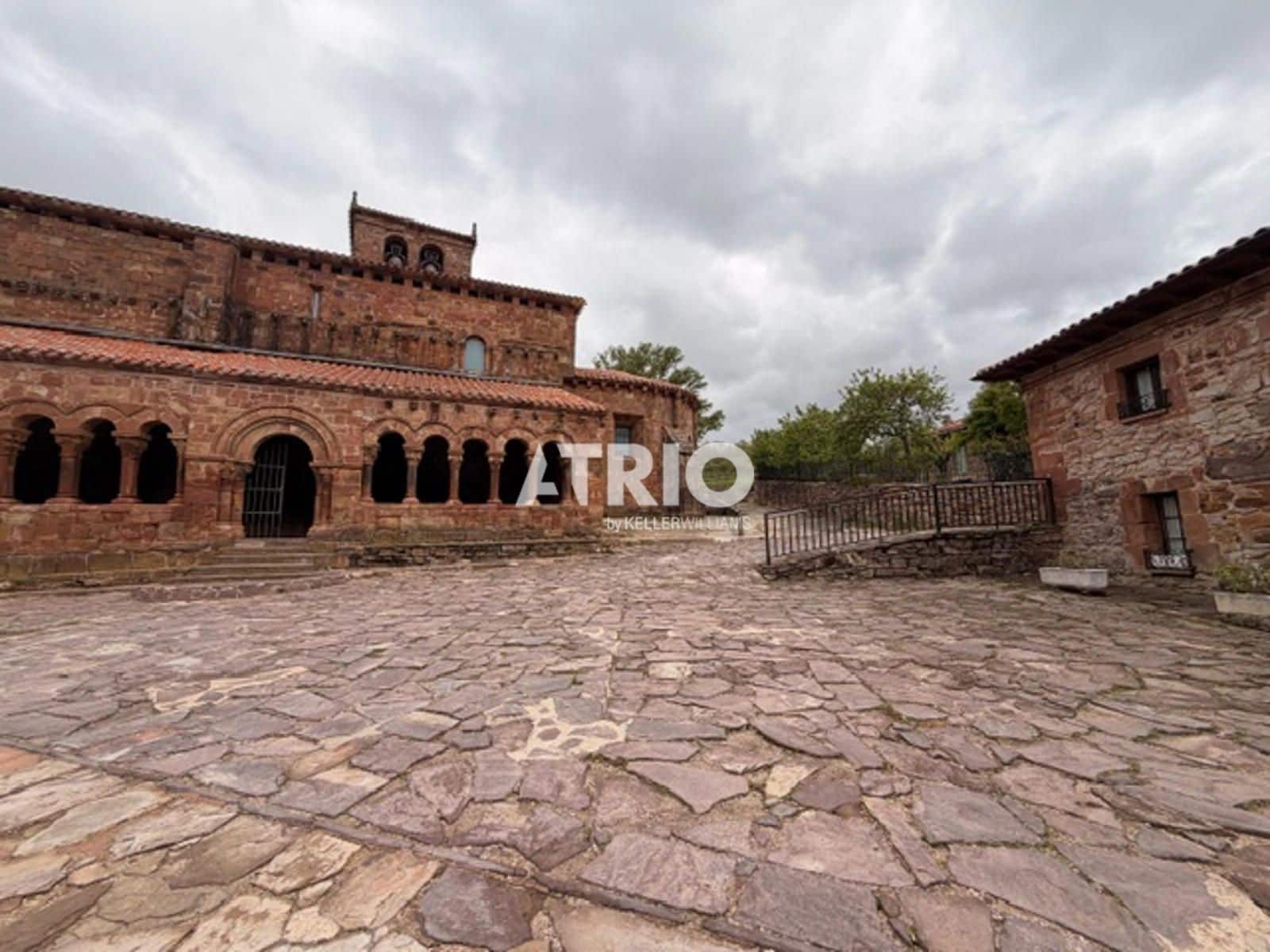 7 bedroom Villa for sale in Burgos city - € 75,000 (Ref: 9834305)