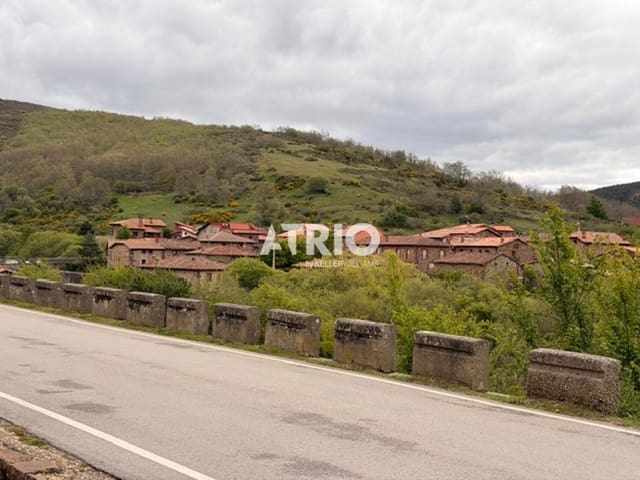 7 soveværelse Villa til salg i Burgos by - € 75.000 (Ref: 9834305)