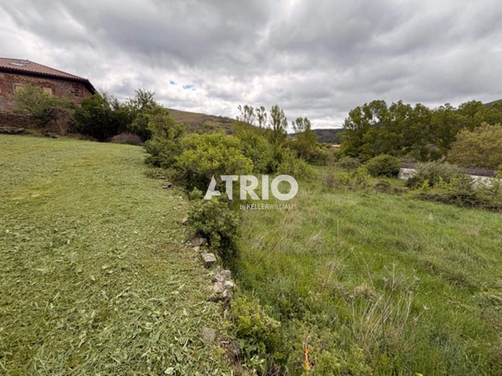 7 bedroom Villa for sale in Burgos city - € 75,000 (Ref: 9834305)