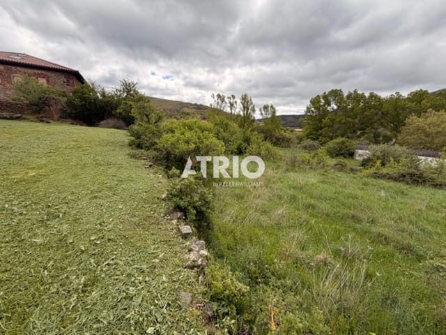 7 soveværelse Villa til salg i Burgos by - € 75.000 (Ref: 9834305)