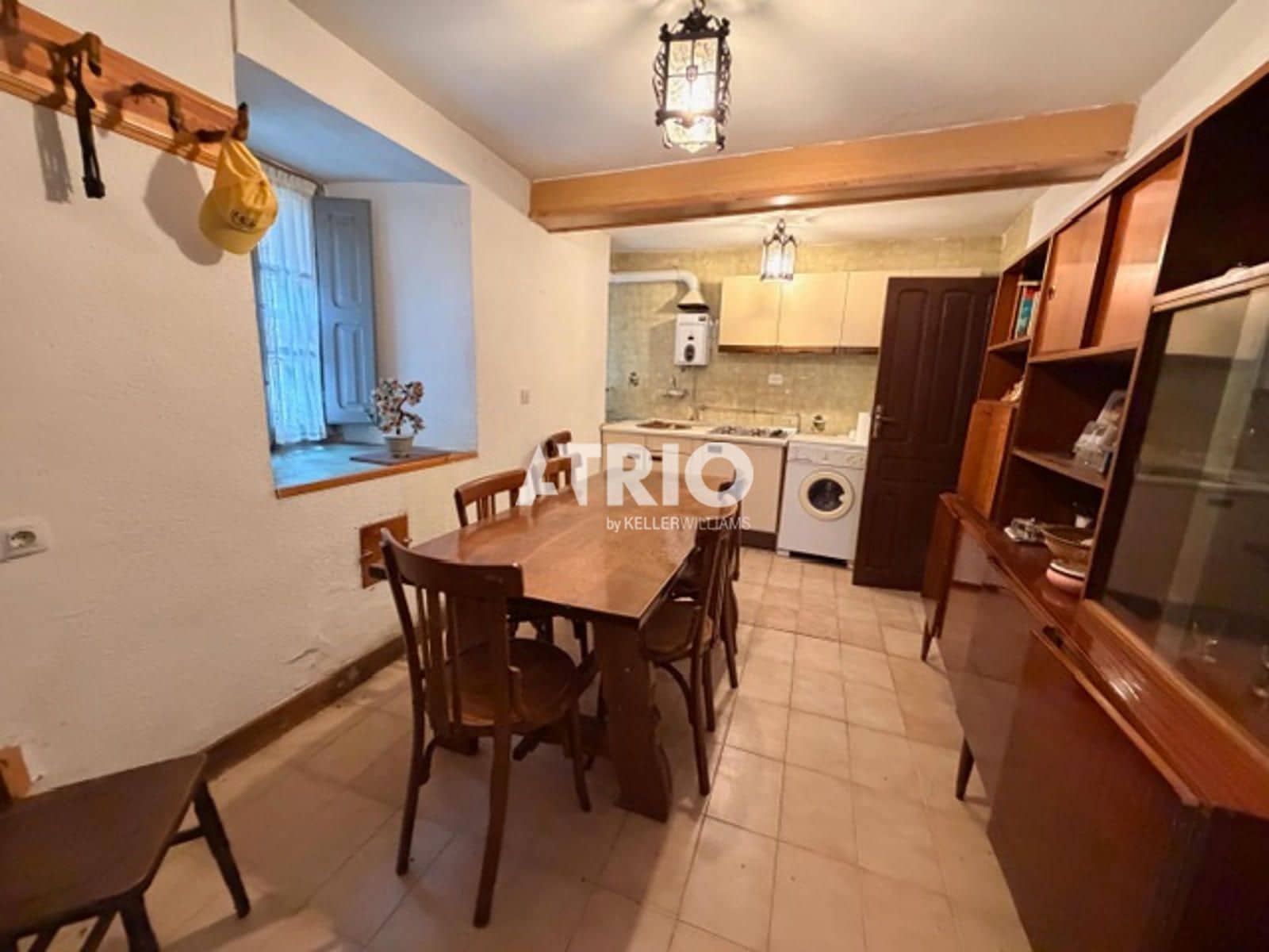 3 bedroom Flat for sale in Burgos city - € 45,000 (Ref: 9834873)