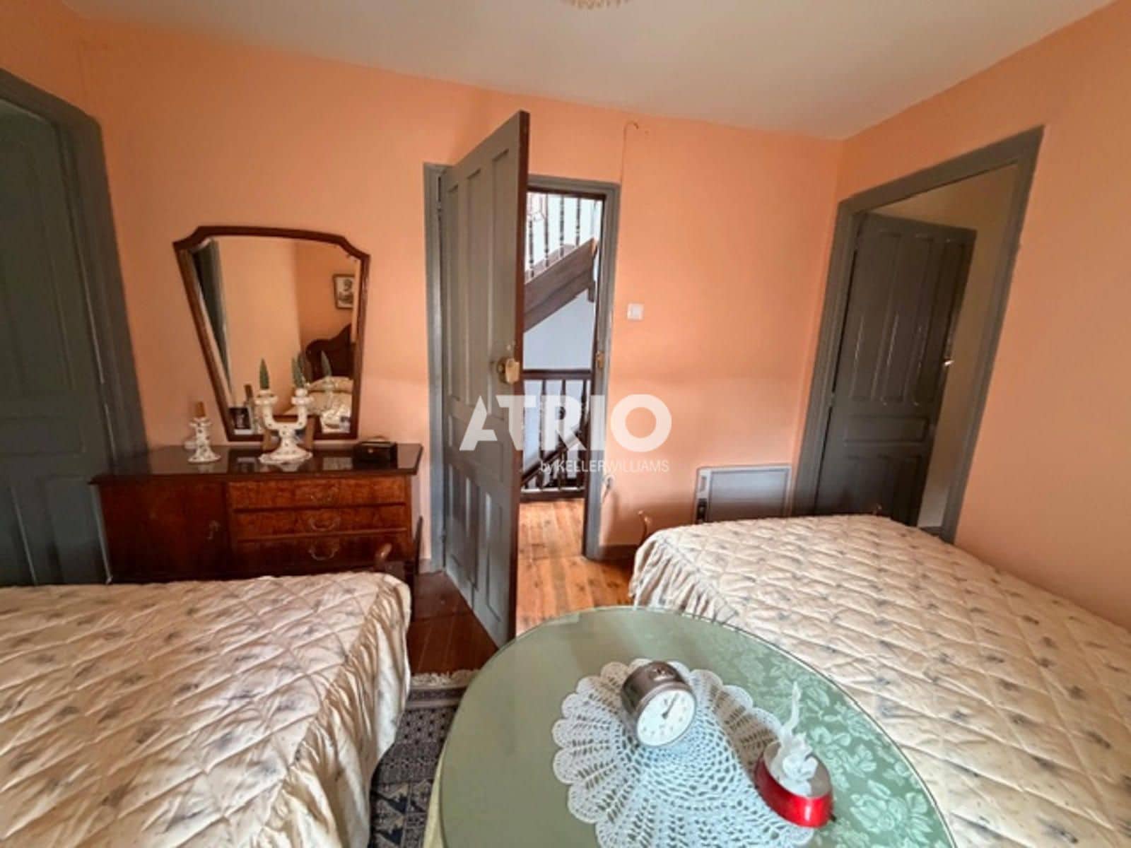 3 bedroom Flat for sale in Burgos city - € 45,000 (Ref: 9834873)