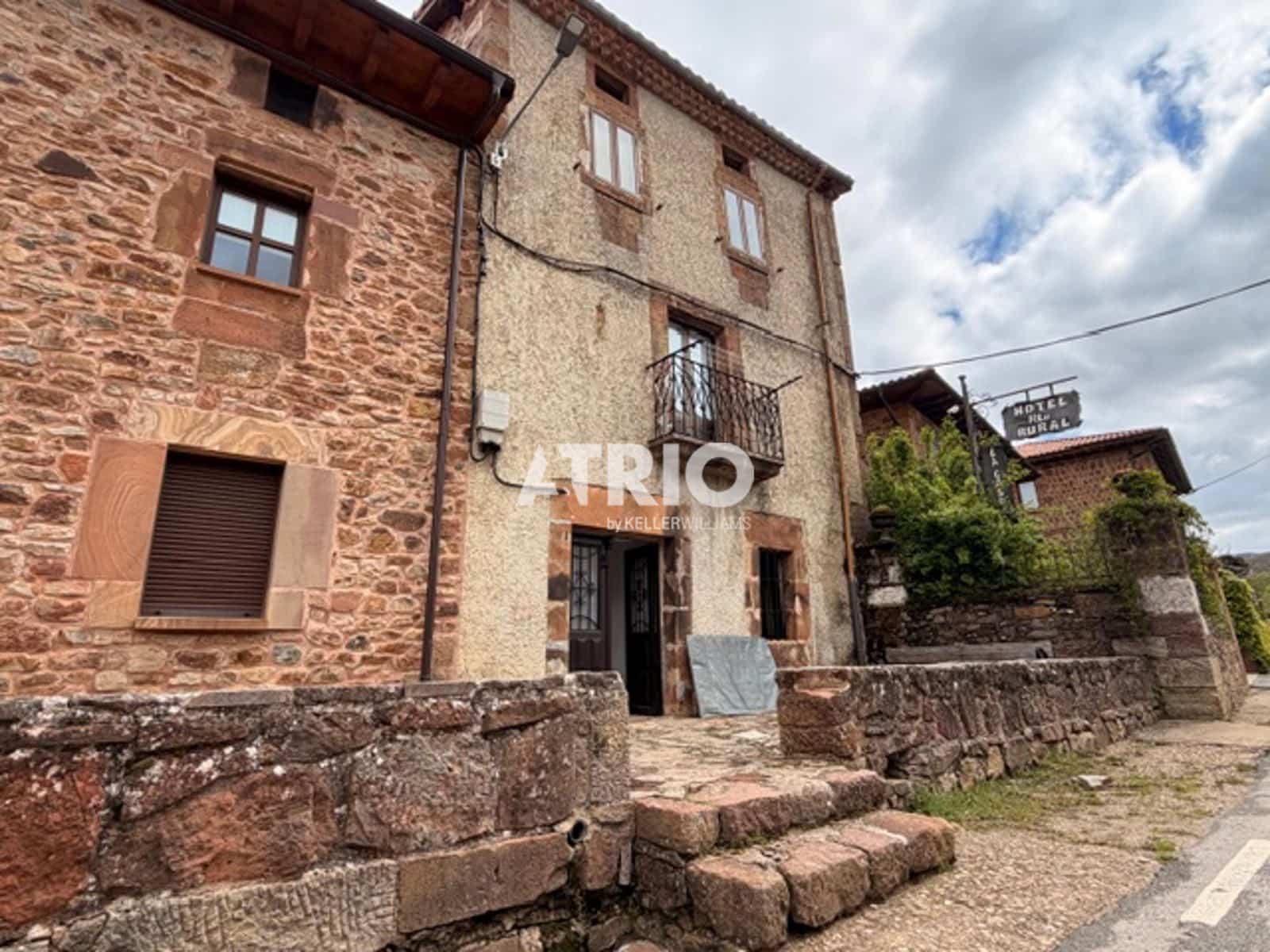 3 bedroom Flat for sale in Burgos city - € 45,000 (Ref: 9834873)