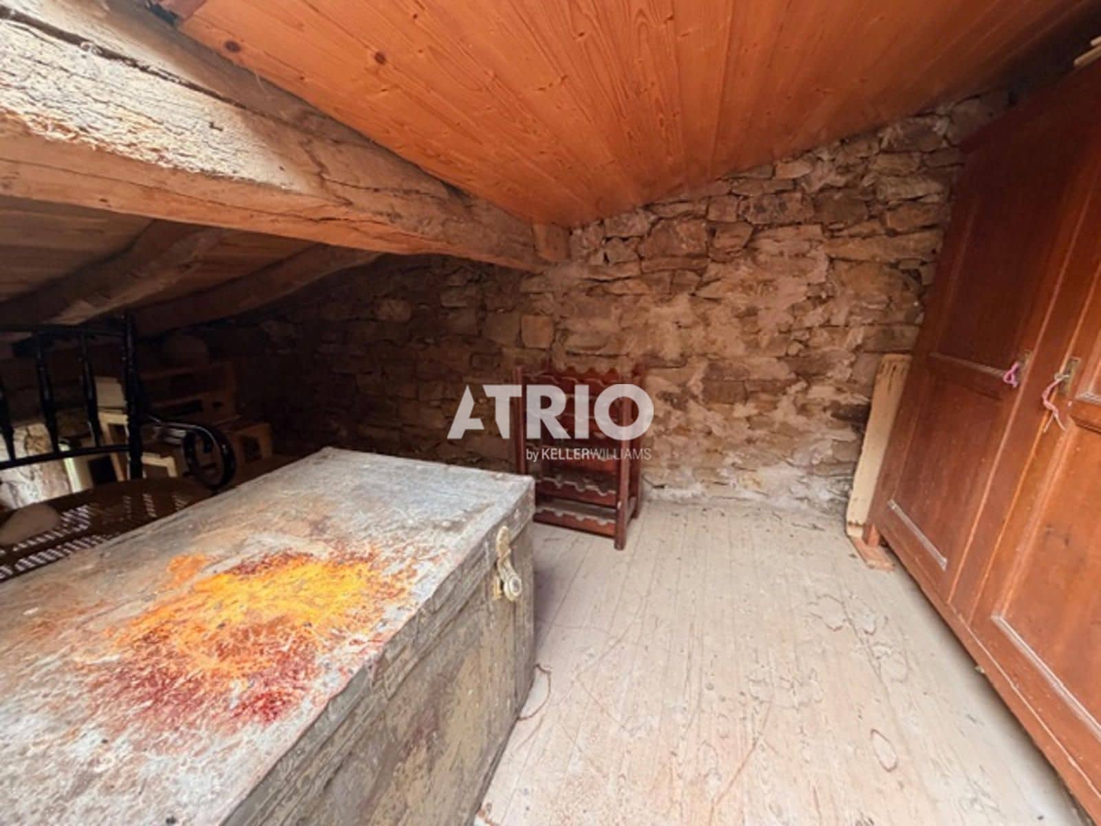 3 bedroom Flat for sale in Burgos city - € 45,000 (Ref: 9834873)