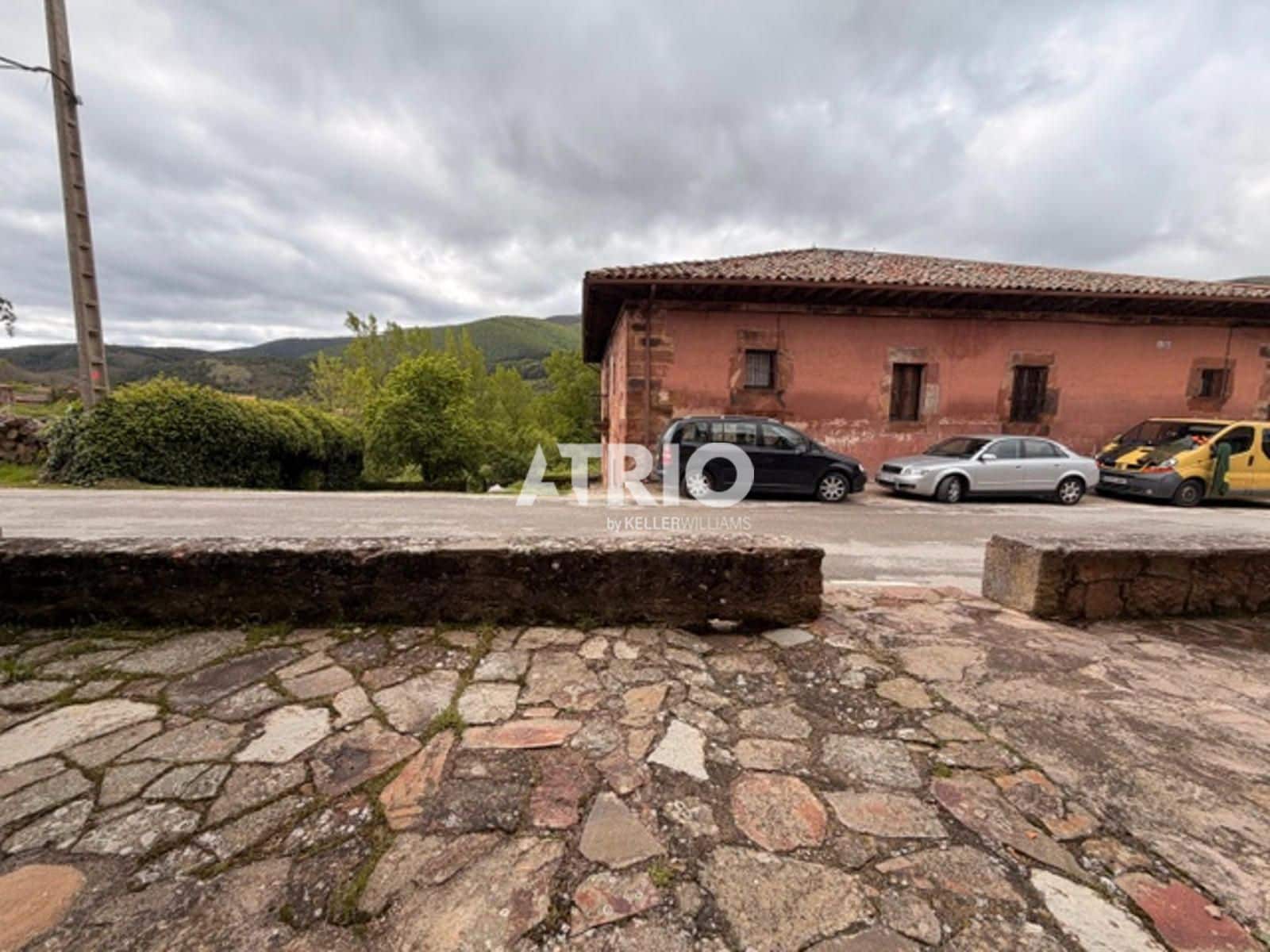 3 bedroom Flat for sale in Burgos city - € 45,000 (Ref: 9834873)
