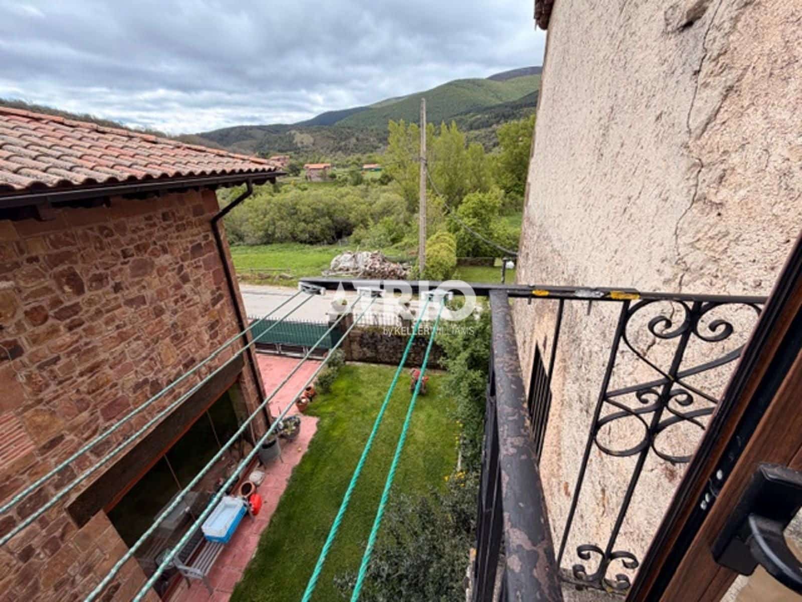 3 bedroom Flat for sale in Burgos city - € 45,000 (Ref: 9834873)