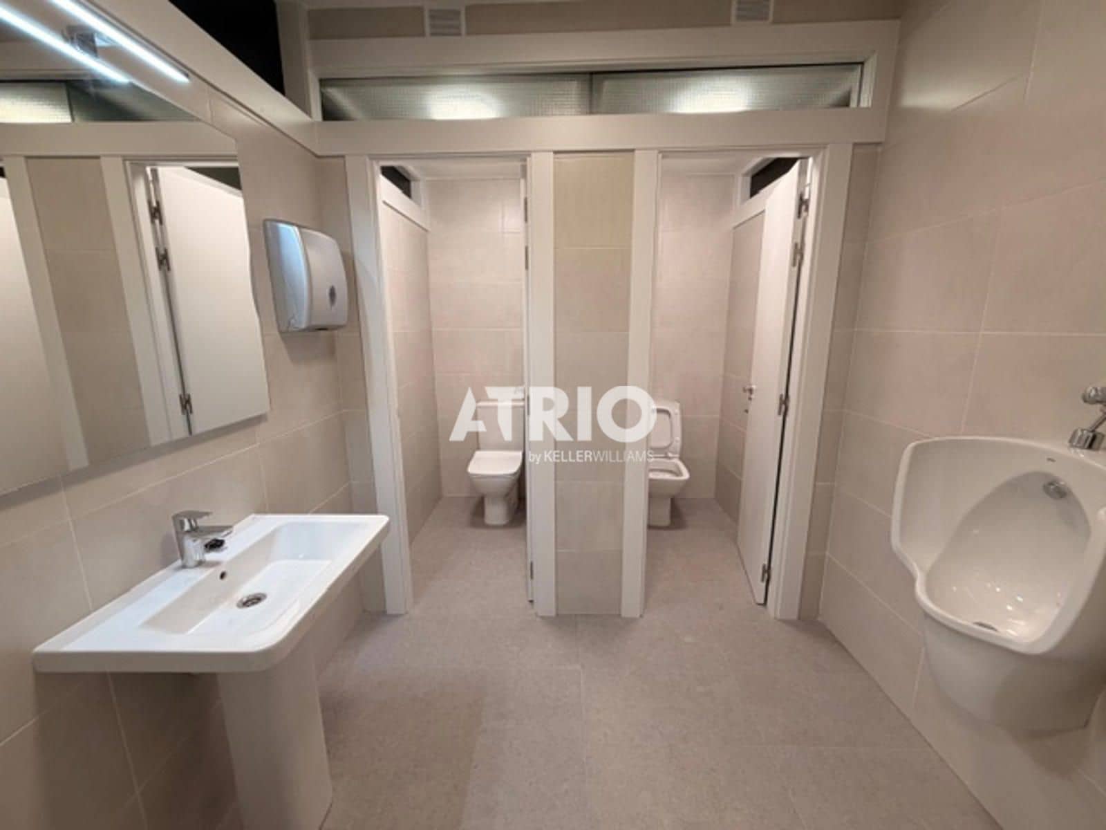 Office for rent in Burgos city - € 350 (Ref: 9844427)