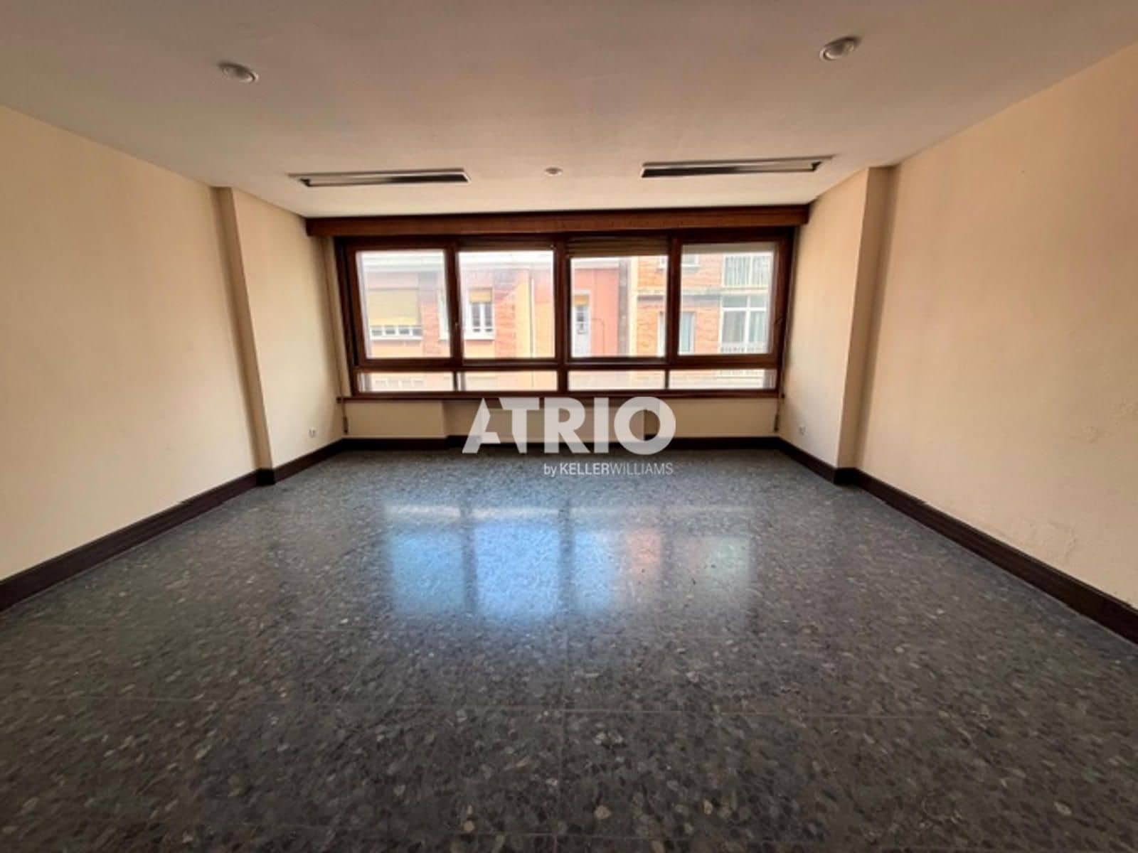 Office for rent in Burgos city - € 350 (Ref: 9844427)