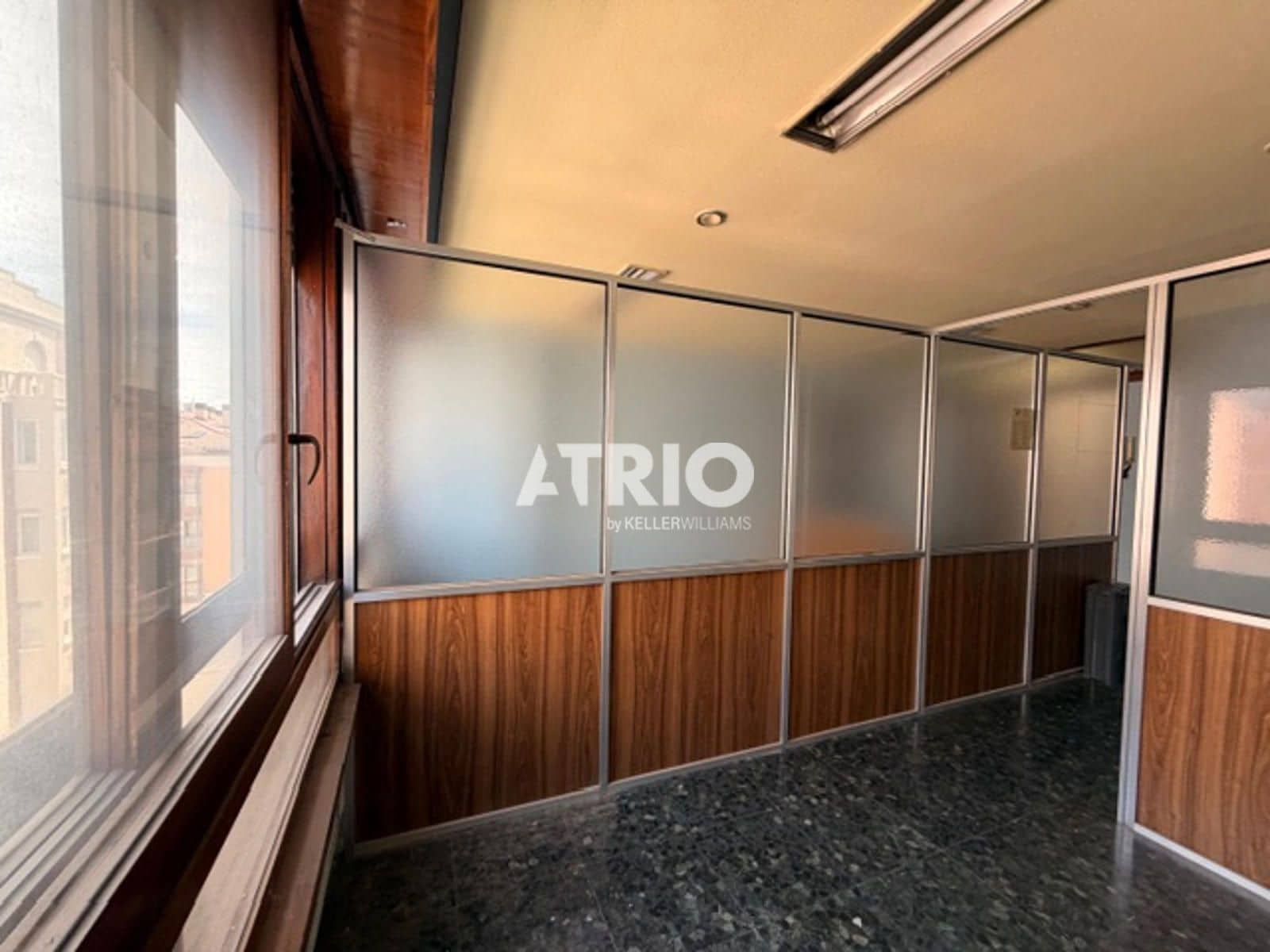 Office for rent in Burgos city - € 350 (Ref: 9844427)