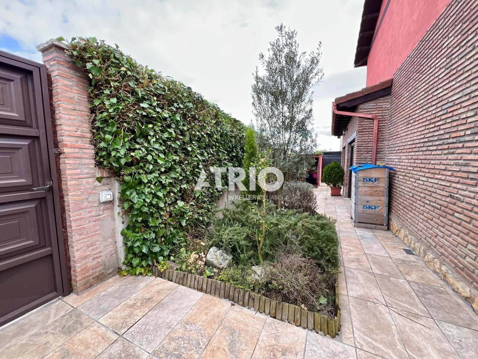 3 bedroom Villa for sale in Arcos with pool garage - € 360,000 (Ref: 9844700)
