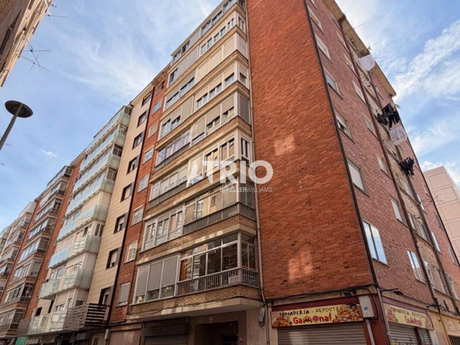 3 sypialnia Mieszkanie na sprzedaż w Miasto Burgos - 155 000 € (Ref: 9847762)