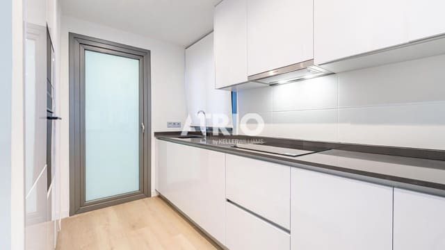 2 soveværelse Lejlighed til salg i Ses Salines med garage - € 595.000 (Ref: 9847927)