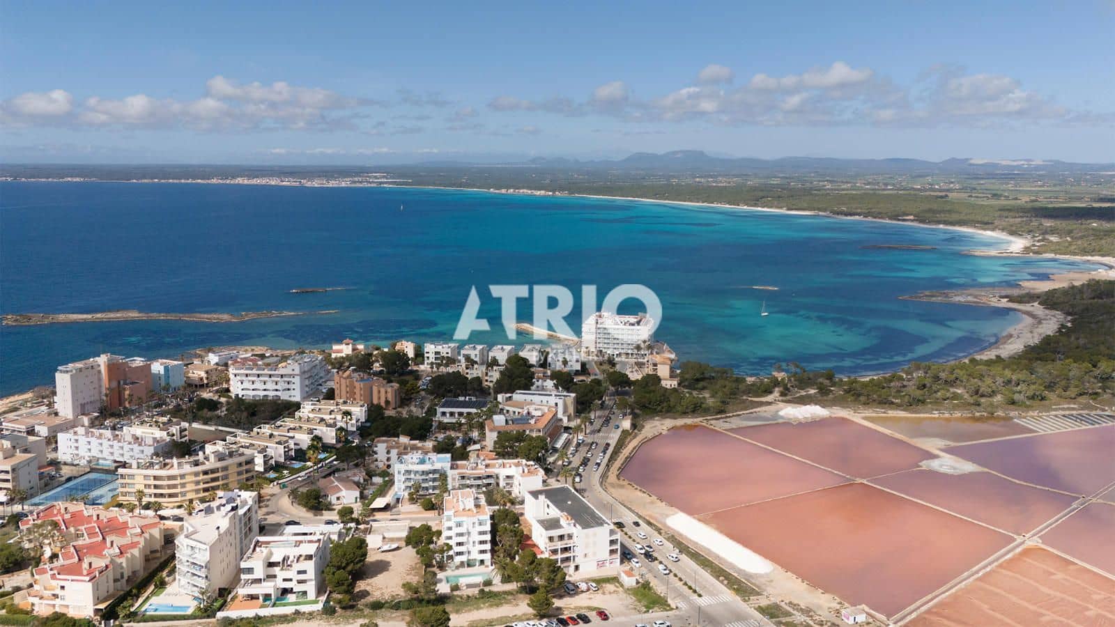 2 soveværelse Lejlighed til salg i Ses Salines med garage - € 595.000 (Ref: 9847927)