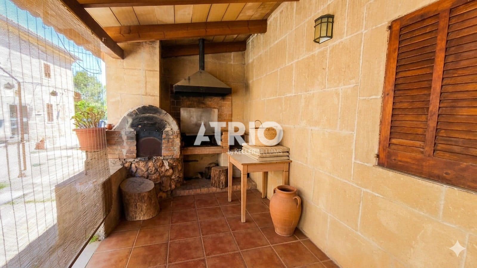 4 bedroom Villa for sale in Portol with pool - € 849,000 (Ref: 9848261)