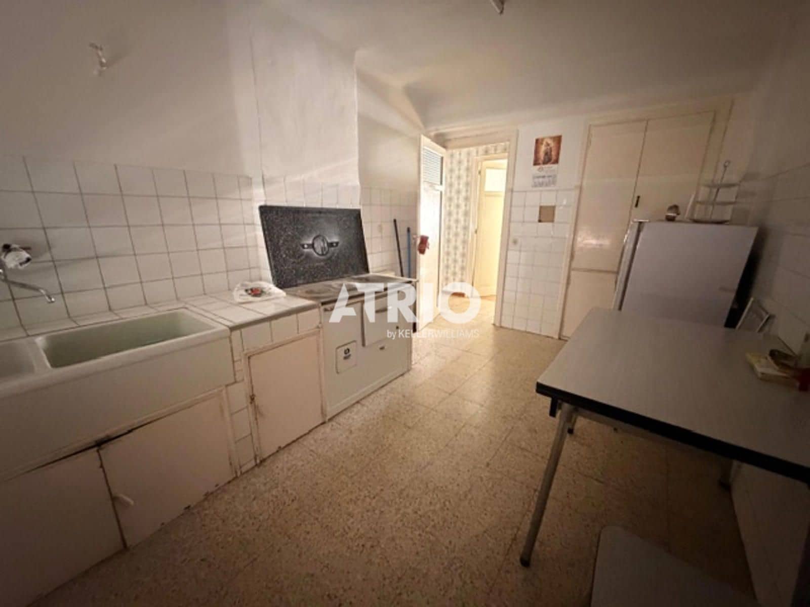 4 bedroom Flat for sale in Burgos city - € 175,000 (Ref: 9854282)