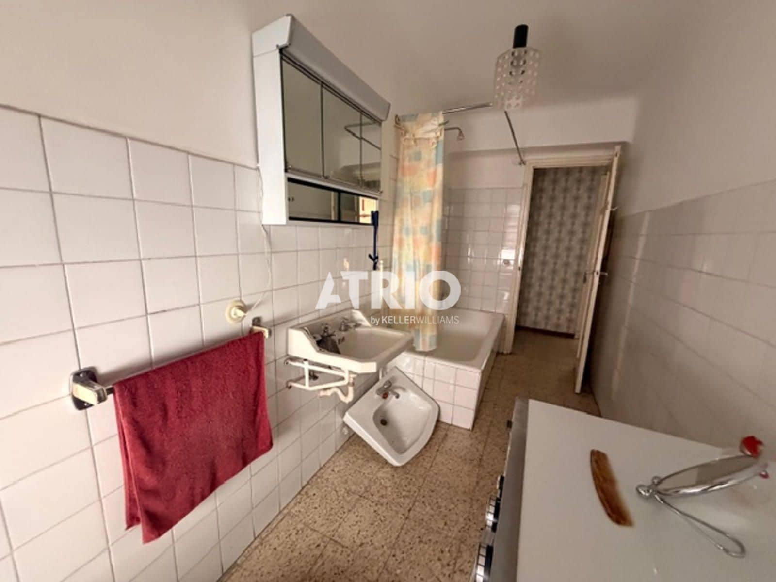4 bedroom Flat for sale in Burgos city - € 175,000 (Ref: 9854282)