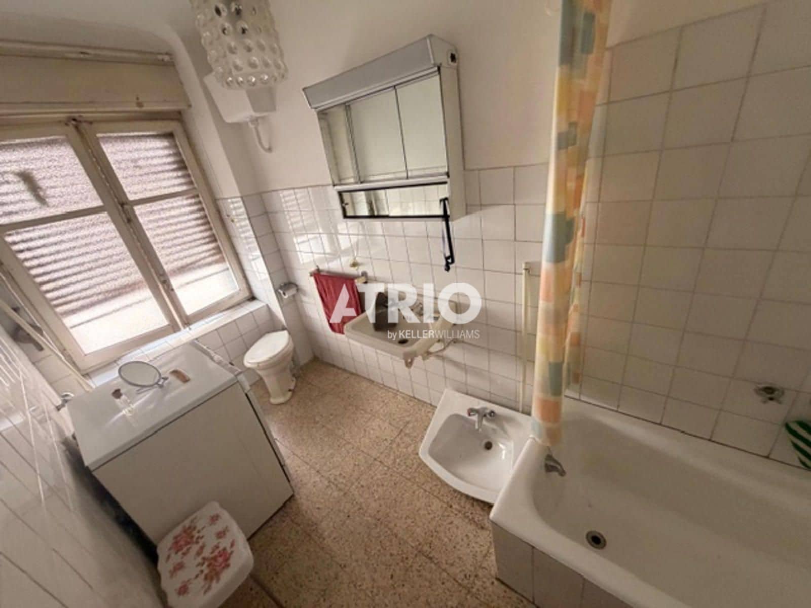 4 bedroom Flat for sale in Burgos city - € 175,000 (Ref: 9854282)