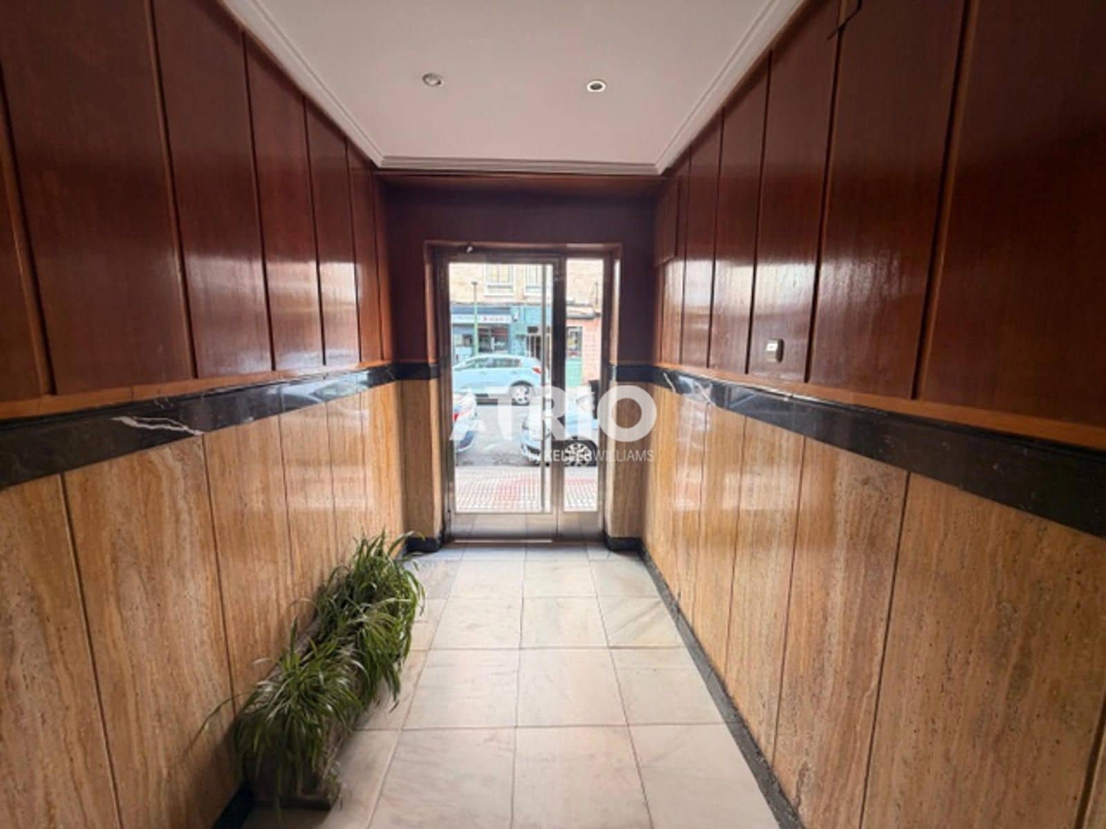 4 bedroom Flat for sale in Burgos city - € 175,000 (Ref: 9854282)