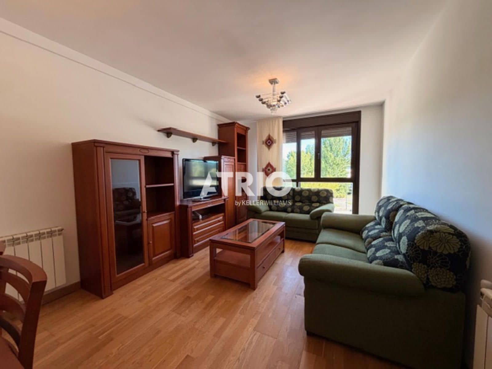 Appartement de 3 chambres à louer à Burgos ville - 950 € (Ref: 9854283)