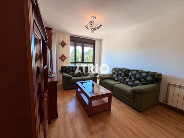 Appartement de 3 chambres à louer à Burgos ville - 950 € (Ref: 9854283)