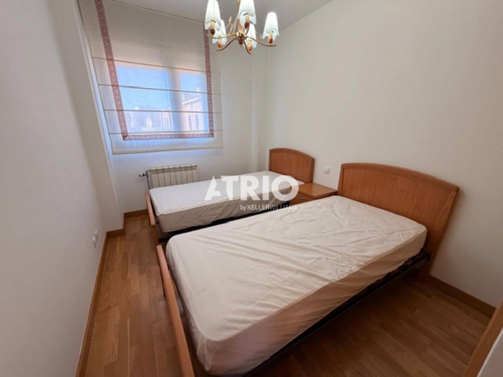 Appartement de 3 chambres à louer à Burgos ville - 950 € (Ref: 9854283)