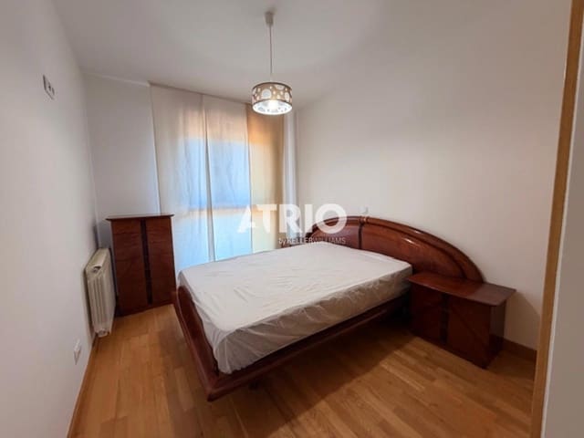 Appartement de 3 chambres à louer à Burgos ville - 950 € (Ref: 9854283)
