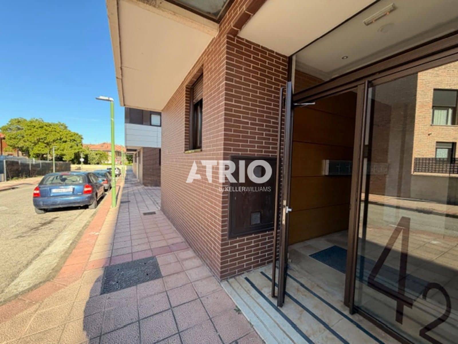 Appartement de 3 chambres à louer à Burgos ville - 950 € (Ref: 9854283)