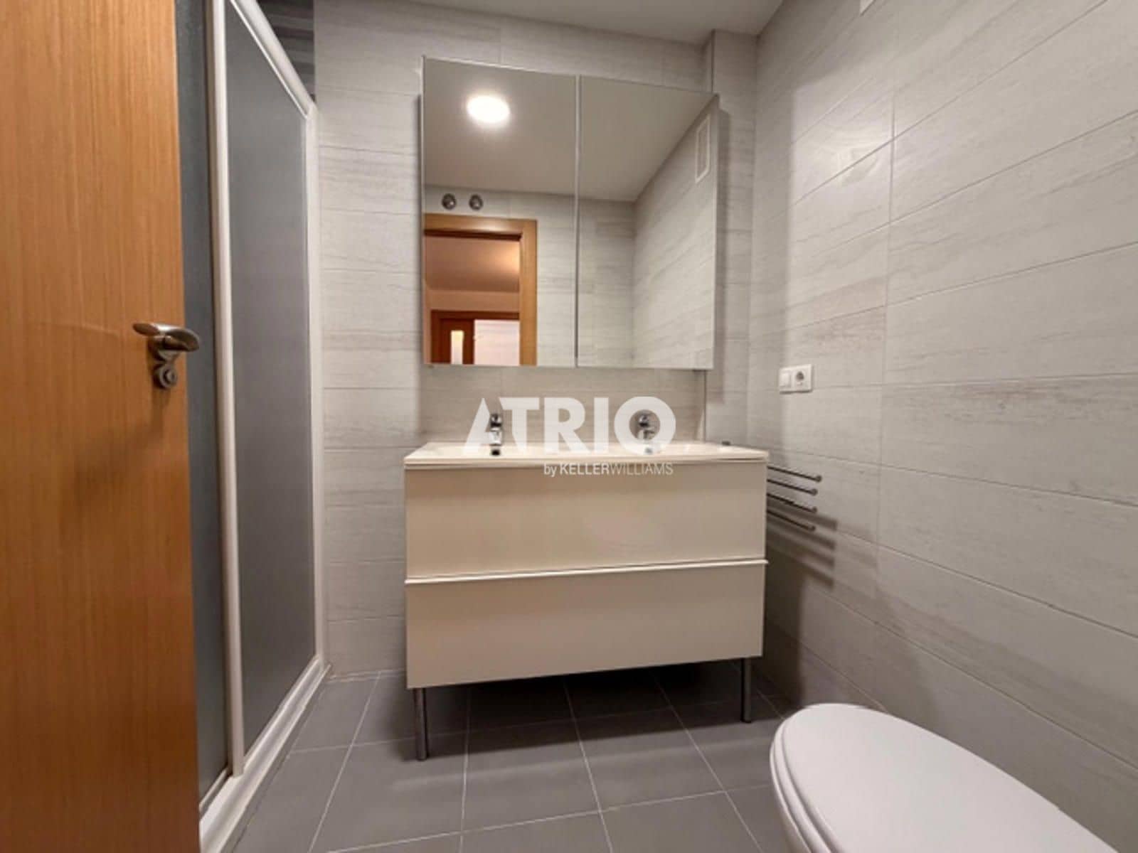 Appartement de 3 chambres à louer à Burgos ville - 950 € (Ref: 9854283)